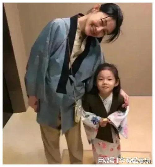 吃瓜爆料大叔,吃瓜爆料大叔带你探秘明星幕后故事