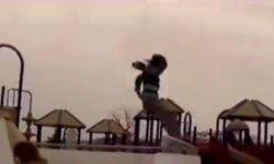 跑酷搞笑视频,翻滚跳跃中的欢乐喜剧